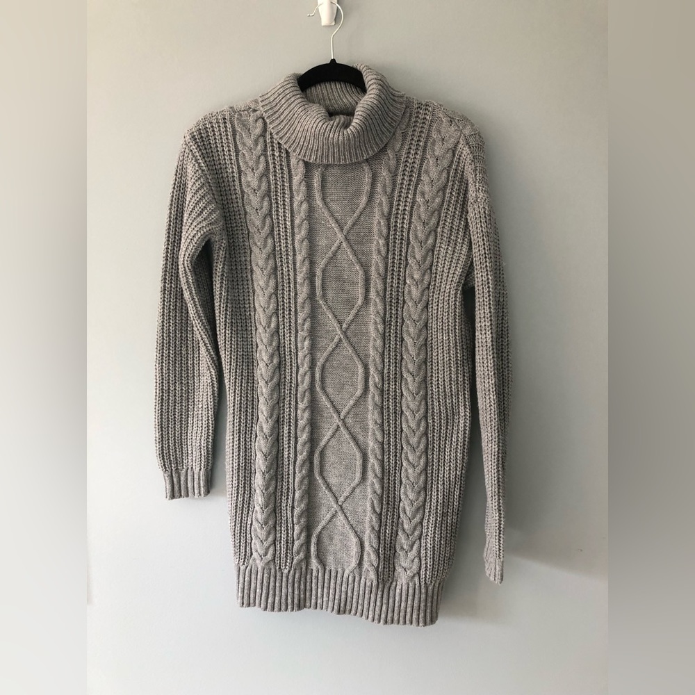 NWOT Red Dress Boutique Grey Cable Knit Turtleneck Sweater Dress by Everly